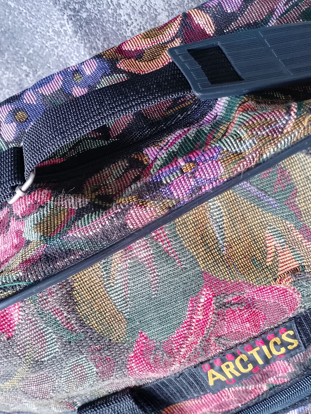 Vintage ARCTICS USA Floral Tote Travel Bag - Expandable - Picture 4 of 16